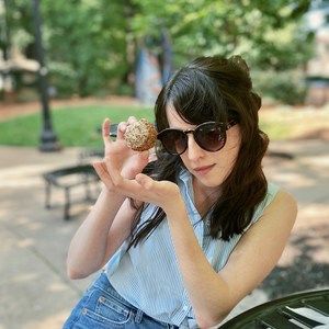 Meet your Posher, Kayla